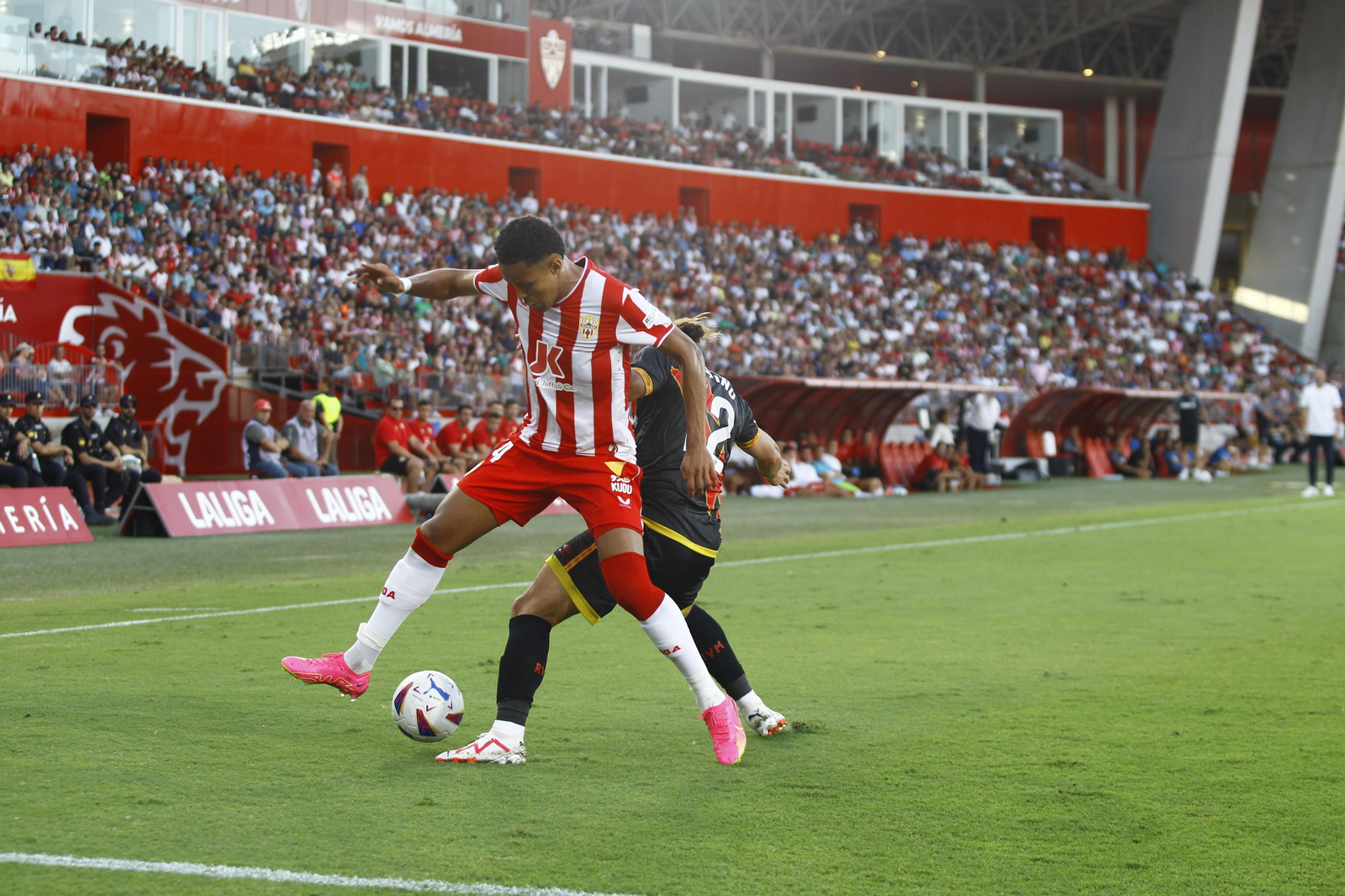 Imágenes del partido U.D. Almería-Rayo Vallecano