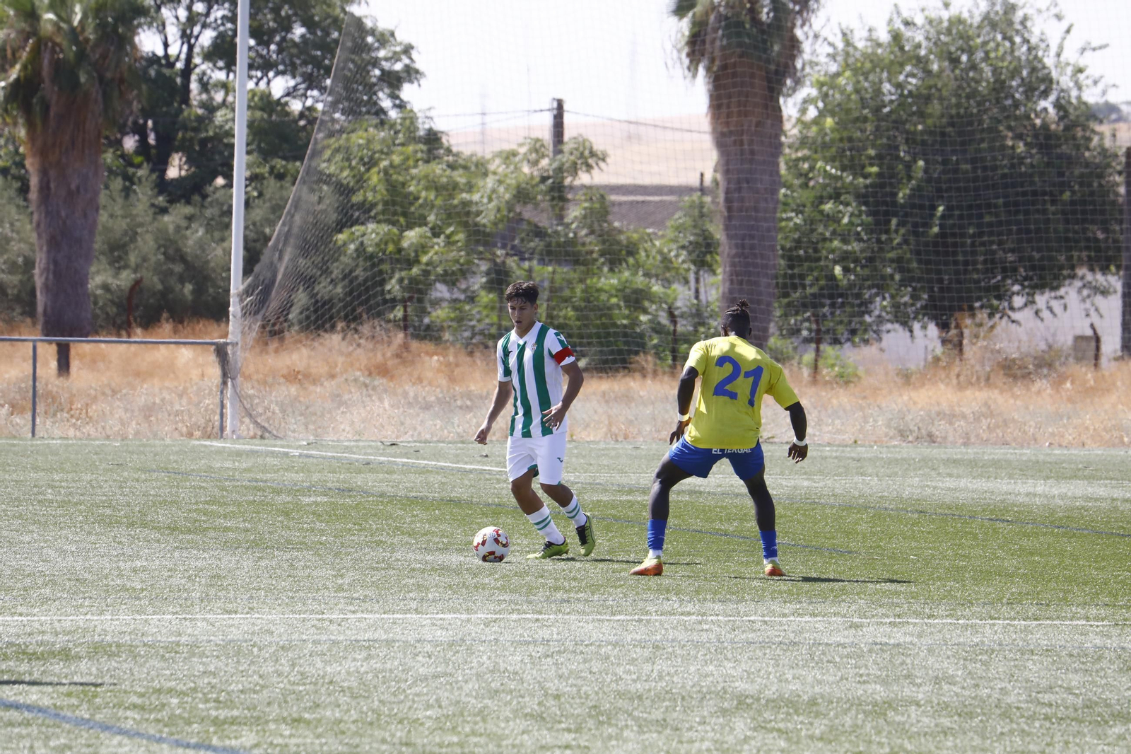 Las mejores fotos del duro estreno del Córdoba B ante el Conil en Tercera RFEF