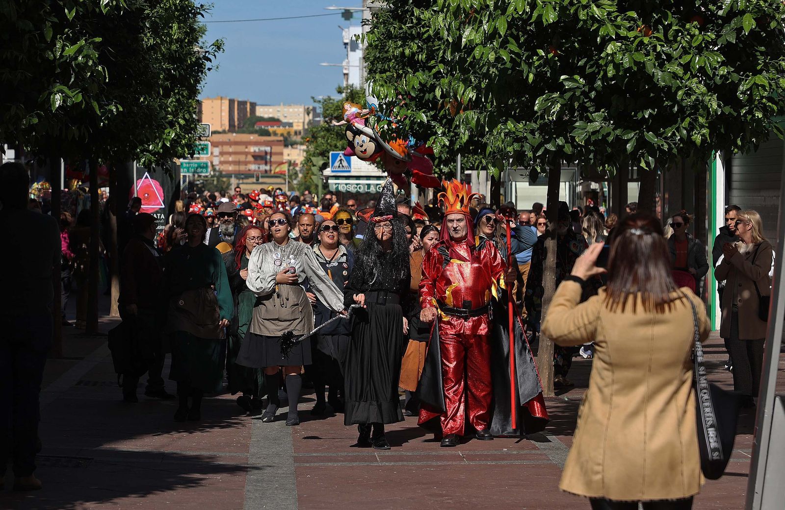 La cabalgata de agrupaciones del Carnaval de Algeciras, en imágenes