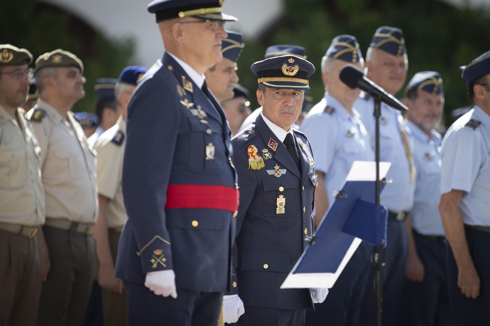 Así ha sido la toma de posesión como jefe de la Base Aérea de Armilla del coronel Miguel Durán Gálvez