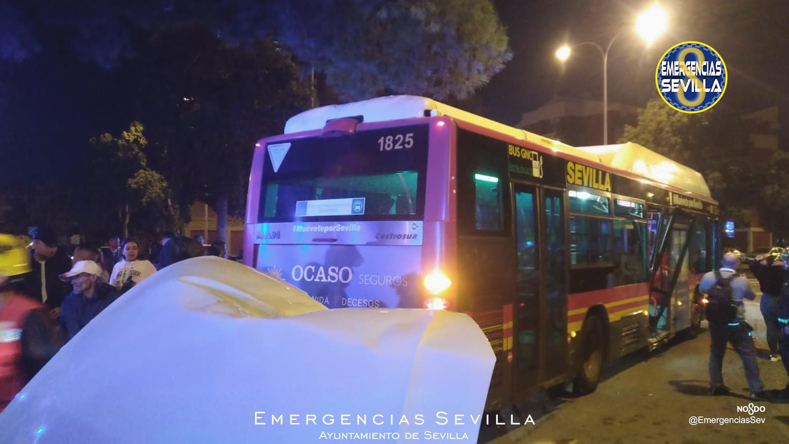 El estado del autobús tras el accidente.