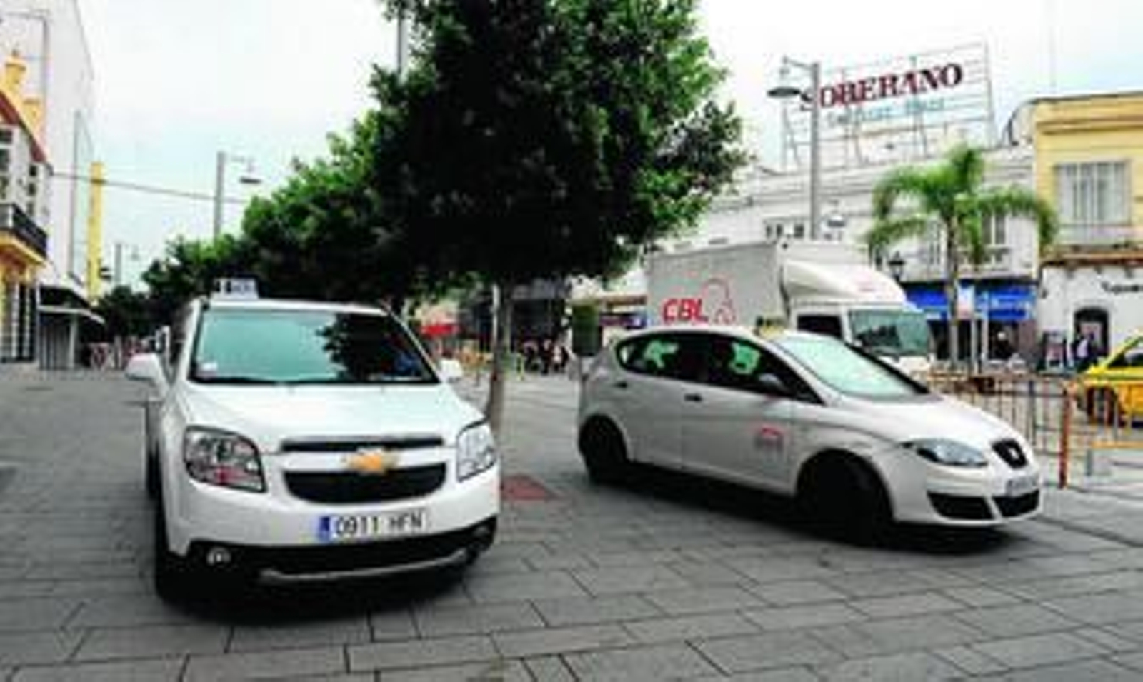 Parada de taxis en la plaza de la Iglesia, en una imagen de archivo.