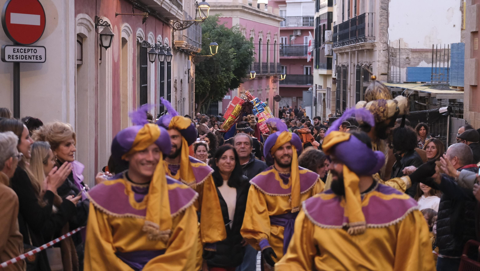Imágenes de la Cabalgata de los Reyes Magos en Almería