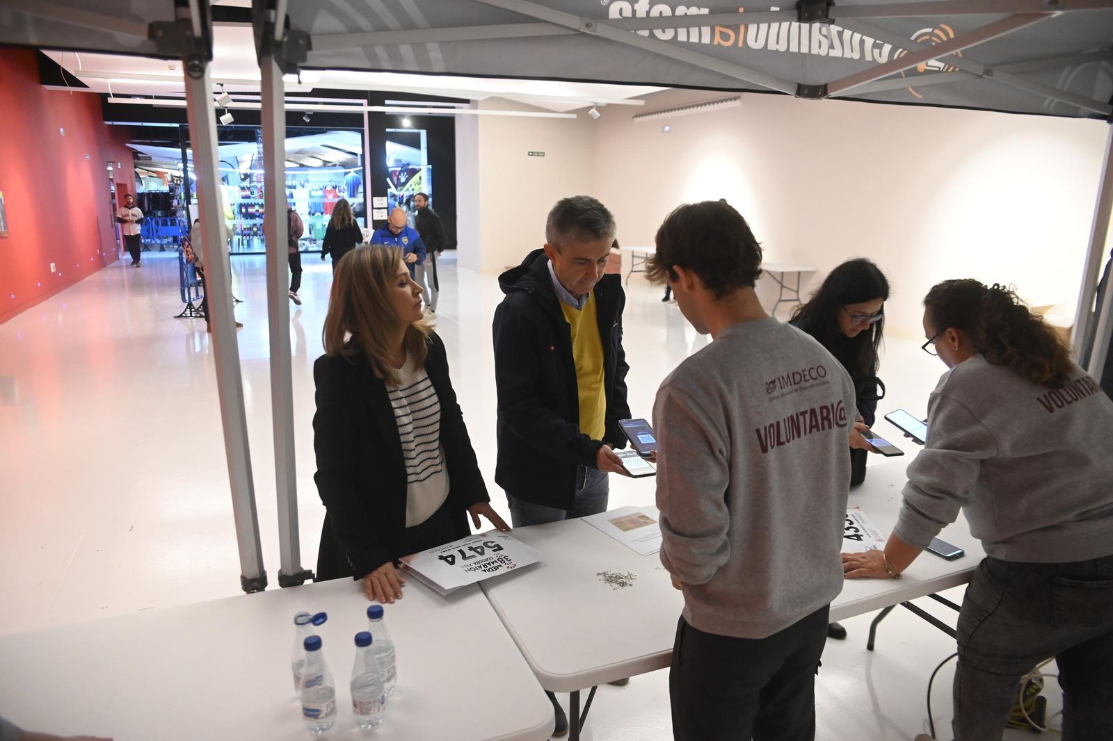 Las mejores fotos de la feria del corredor de la Media Maratón de Córdoba 2024
