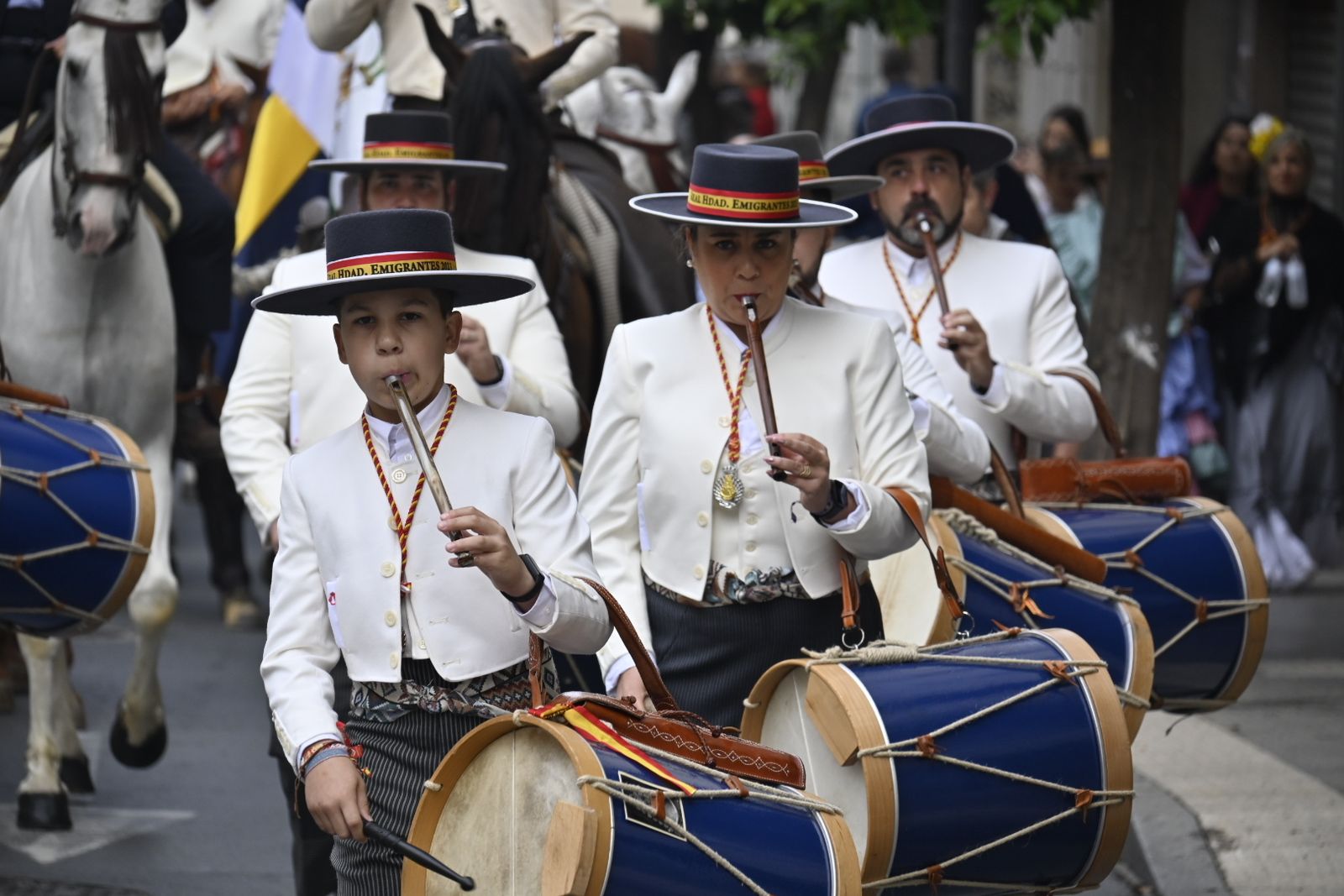 El Rocío 2023: Imágenes de los peregrinos de la Hermandad de Emigrantes