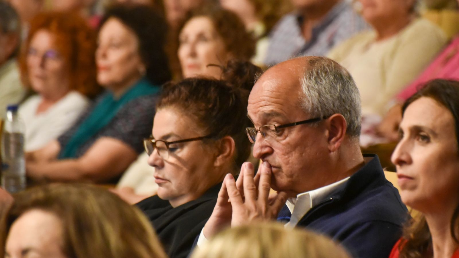 Fotos de la conferencia de Rosa María Calaf con Juan Jose Téllez