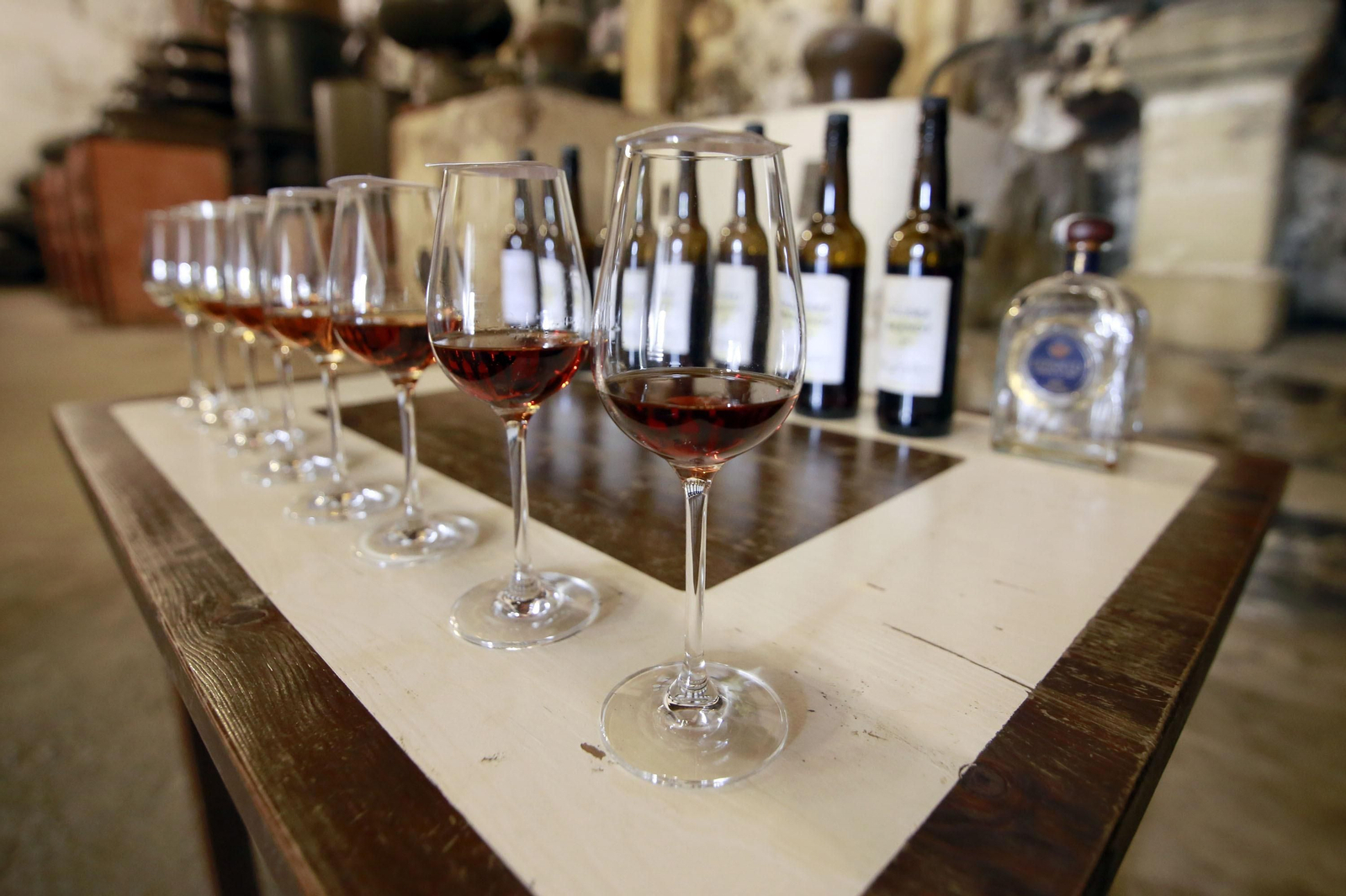 Inicio de la destilación del brandy Lepanto