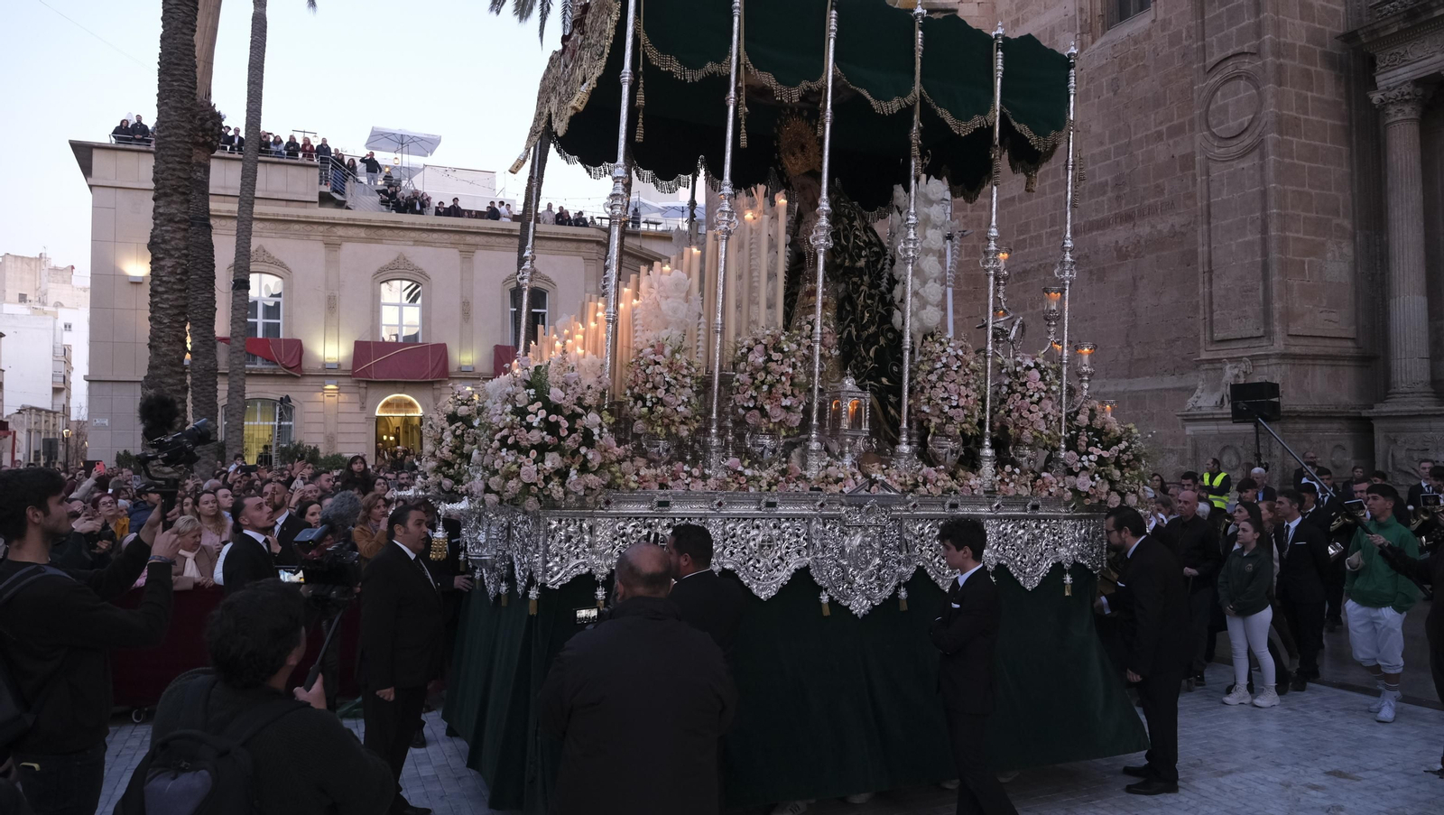 Procesión de Estudiantes en Almería, en imágenes