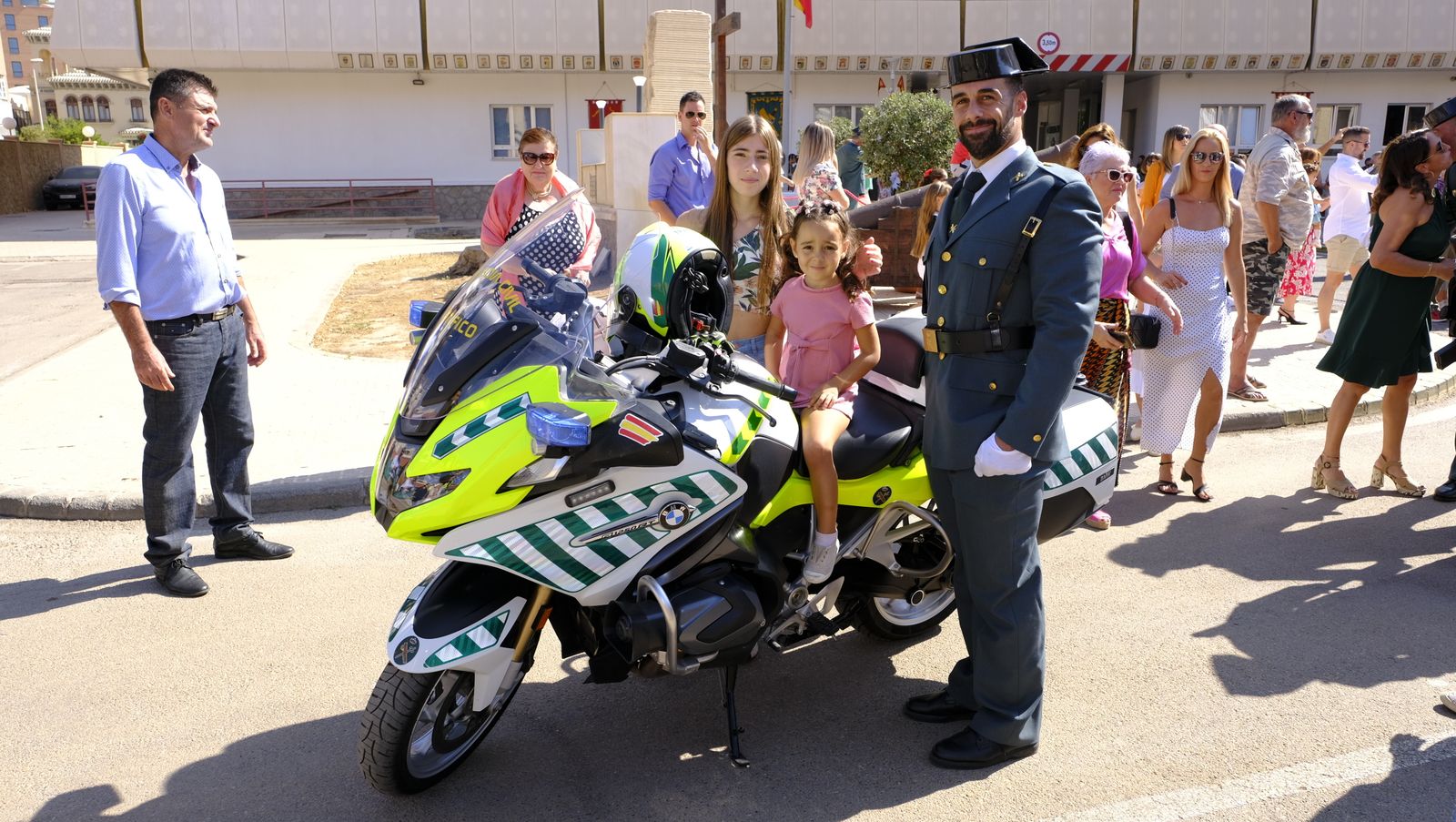 Imágenes de la Festividad del Pilar en la Comandancia de la Guardia Civil de Almería