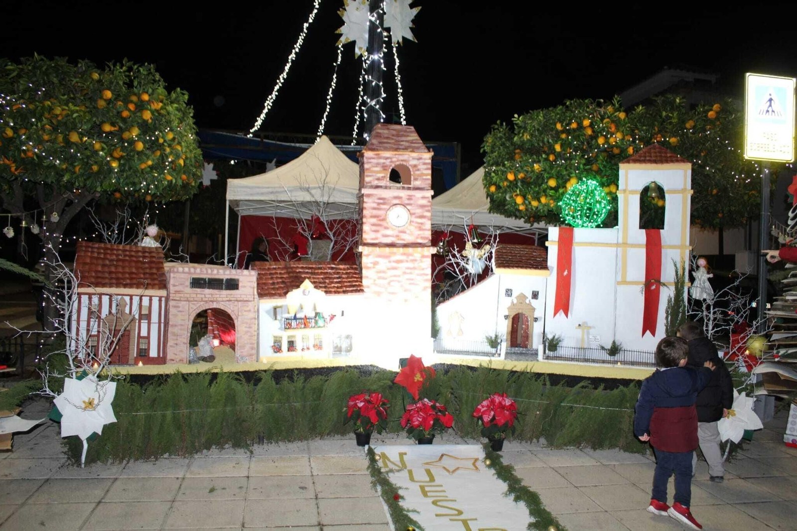Un paseo en fotografías por la Navidad de Villafranca, el pueblo de Córdoba del reciclaje y la imaginación