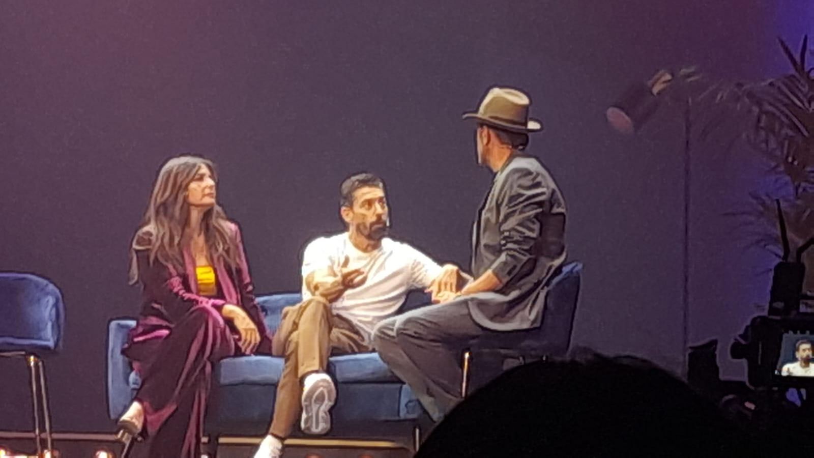 Núria Roca, Adrián Lastra y Álex O'Dogherty