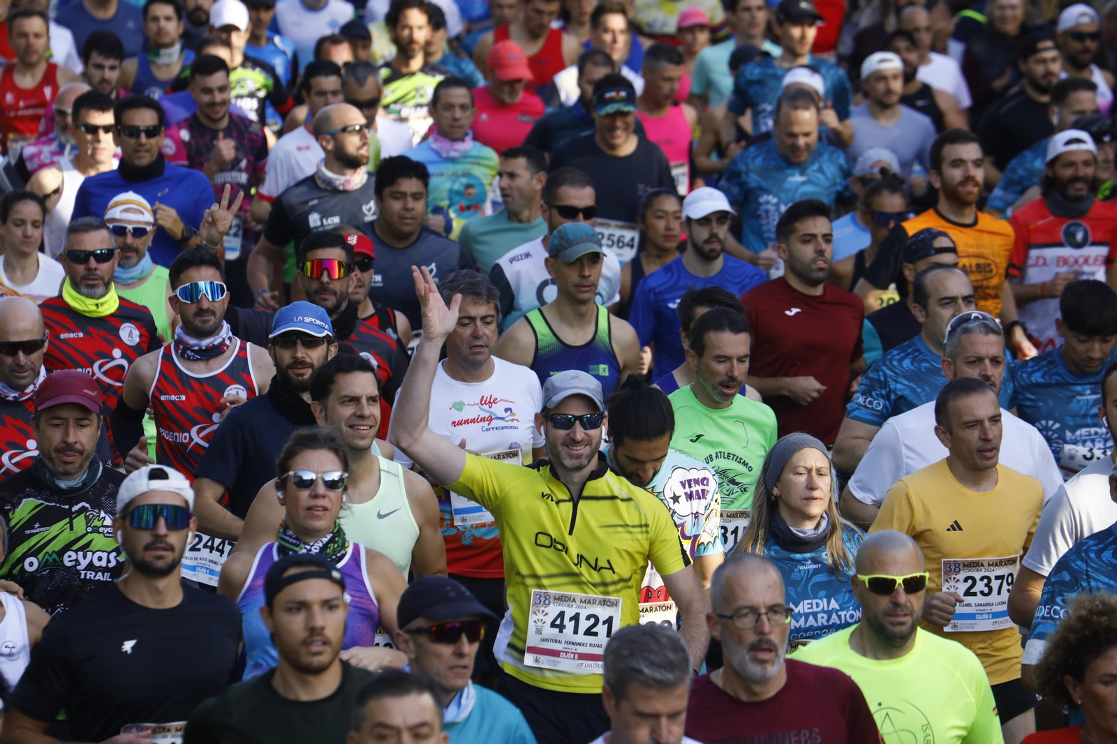 Las mejores fotos de la salida de la Media Maratón de Córdoba 2024