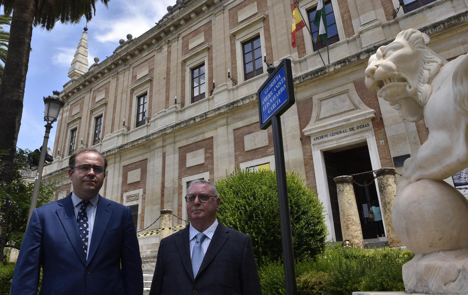 Las imágenes de la inauguración de la glorieta Luis Navarro García