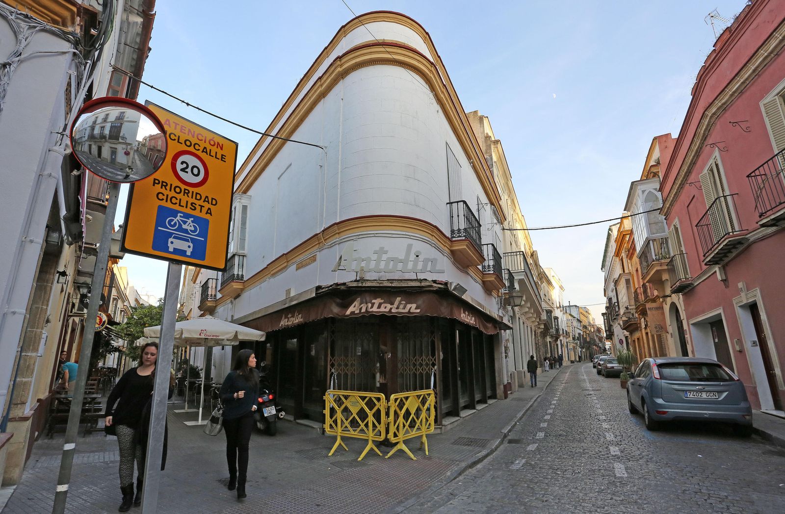 Imagen de la calle Caballeros donde se encuentra el inmueble más caro de la ciudad, según el buscador.
