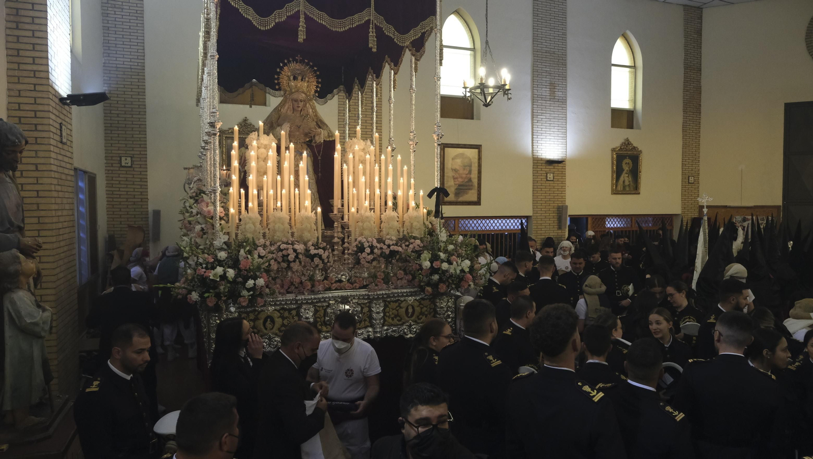 Fotogalería de la procesión de Unidad por el Barrio de Piedras Redondas. Almería