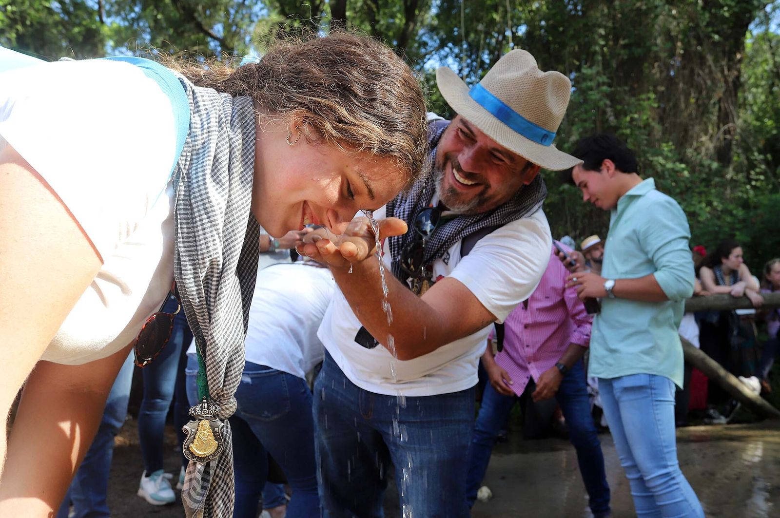 Imágenes de la Hermandad de Huelva a su paso por El Charco