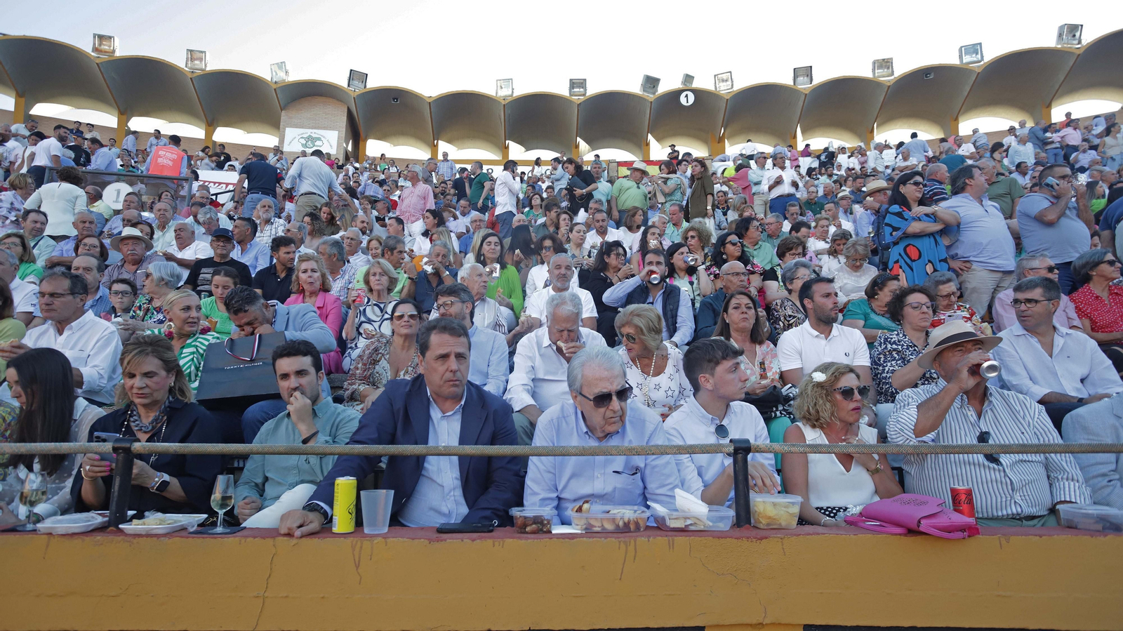 Ambiente en la corrida del viernes de la Feria Taurina de Algeciras