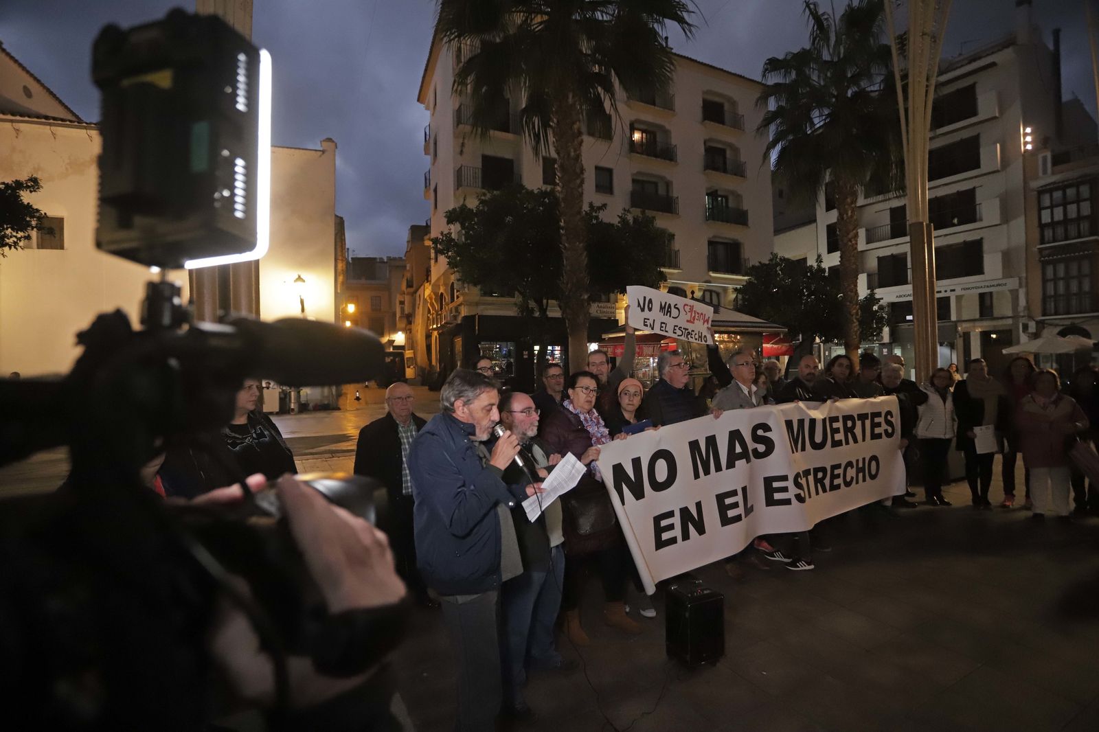 Concentración contra las muertes en el Estrecho