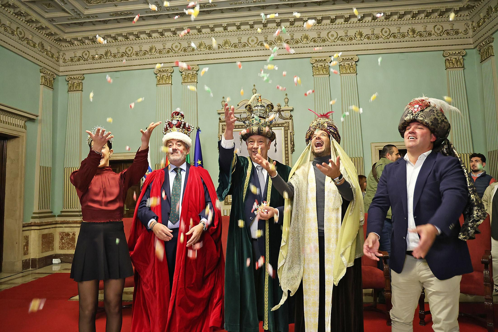 Imágenes de la Coronación de sus Majestades los Reyes Magos de Huelva 2025