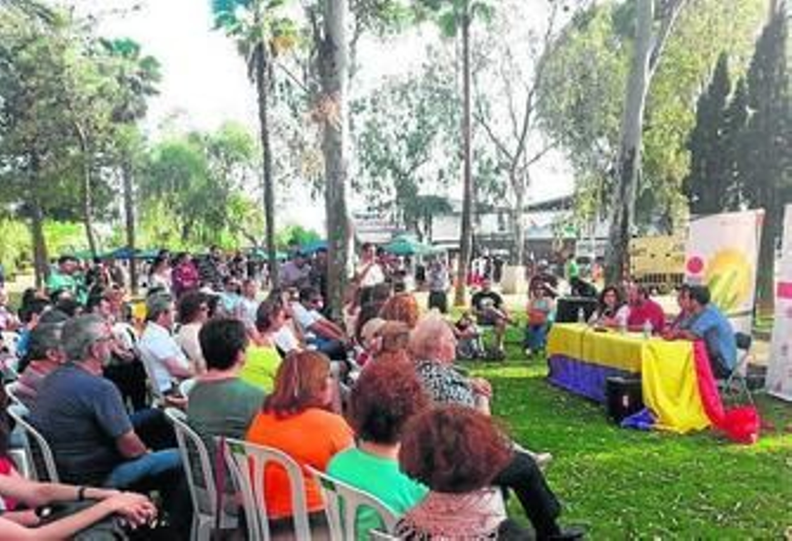 Debate en la Fiesta de la Rebeldía, en el Parque de Zafra.