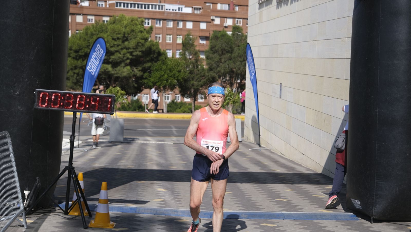Imágenes de la II Carrera Sin Humo, en Almería