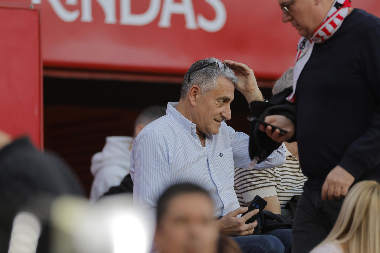 Búscate en las fotos del Sevilla-Betis