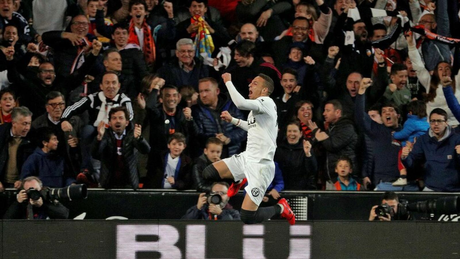 Rodrigo celebra el gol de la clasificación contra el Betis en las semifinales.