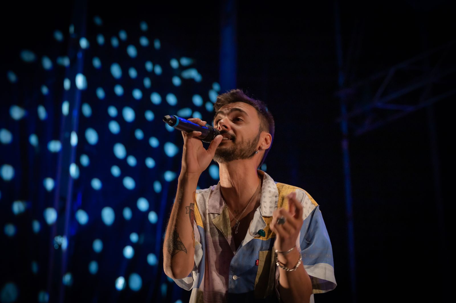 Búscate en el concierto de Raulé en Bahía Sound