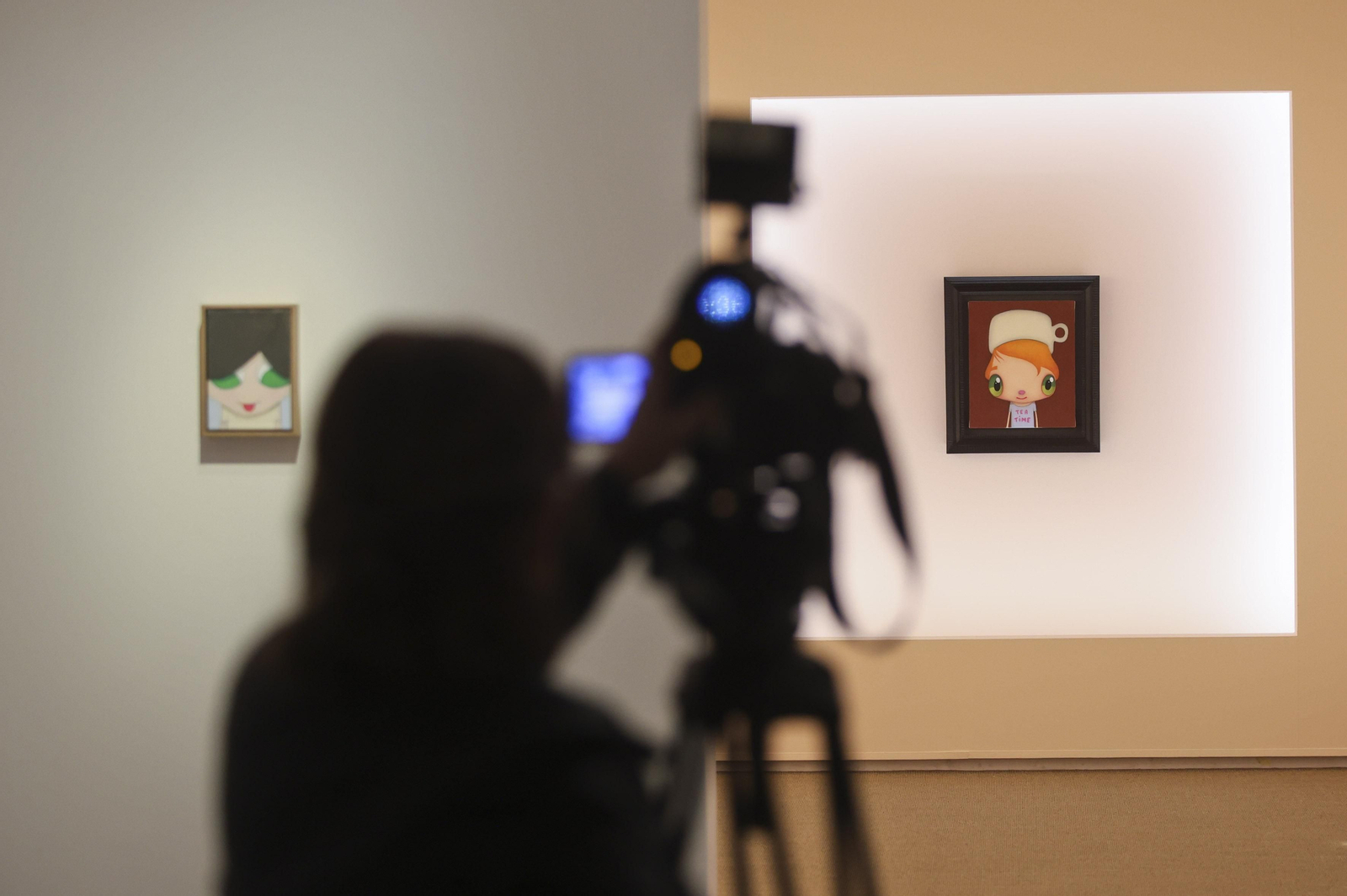 Las fotos de la exposición de Javier Calleja en Málaga y su gato Günter