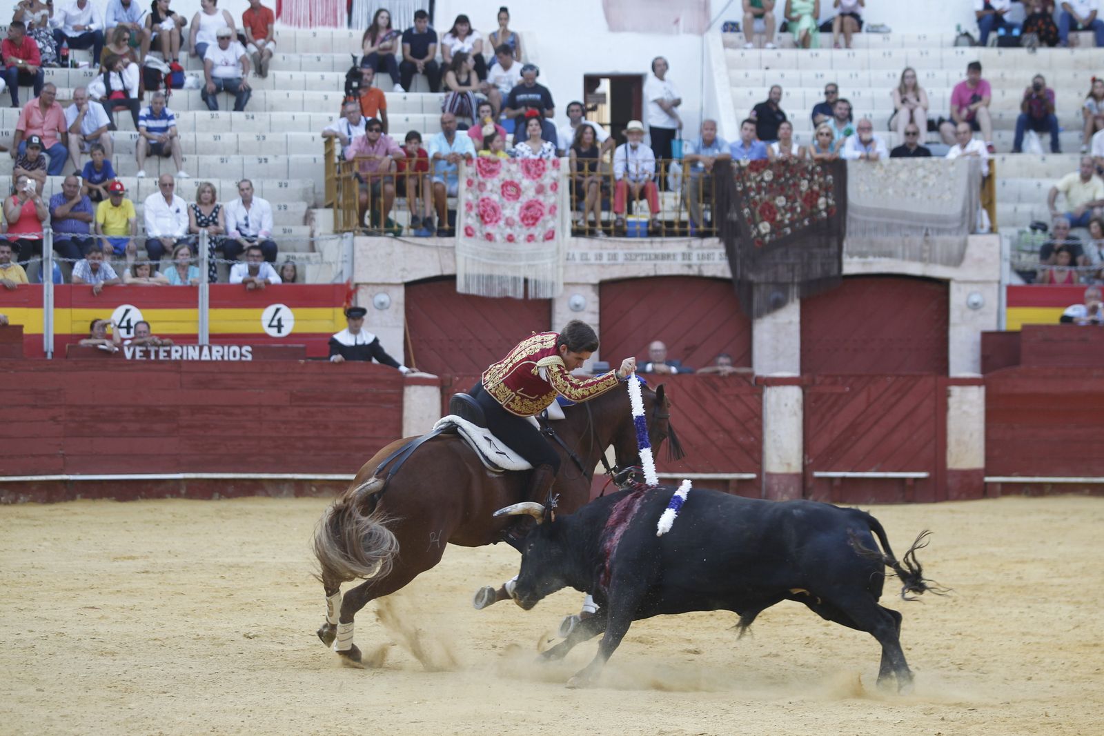 Fotogalería corrida de rejones. Feria de Almería 2019