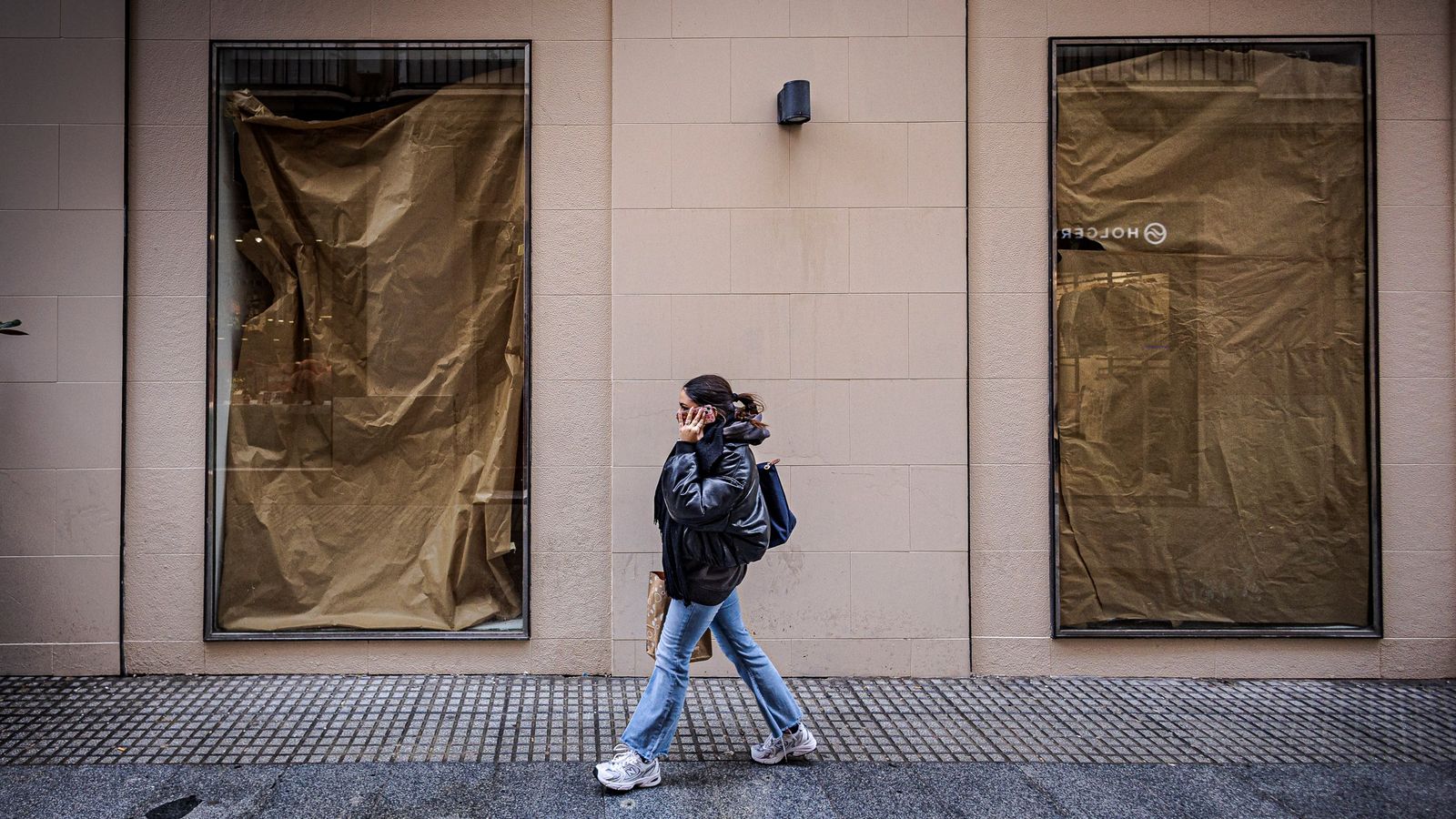 La fachada de la antigua sede de Zara en la mañana de este miércoles.