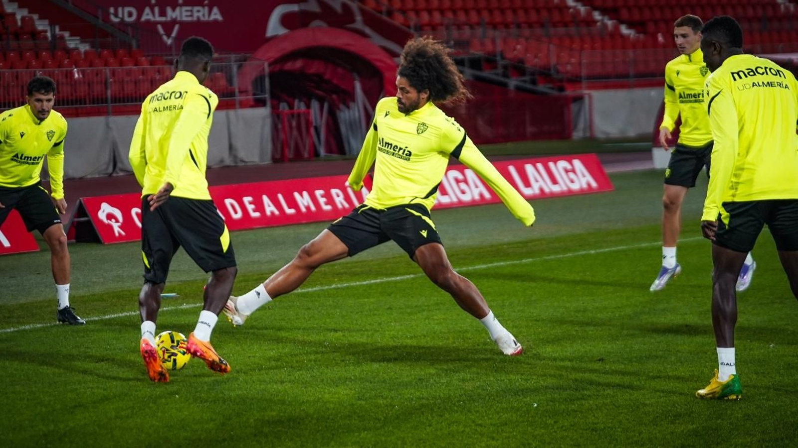 Aridane Hernández, en una de las sesiones de entrenamiento del equipo unionista.