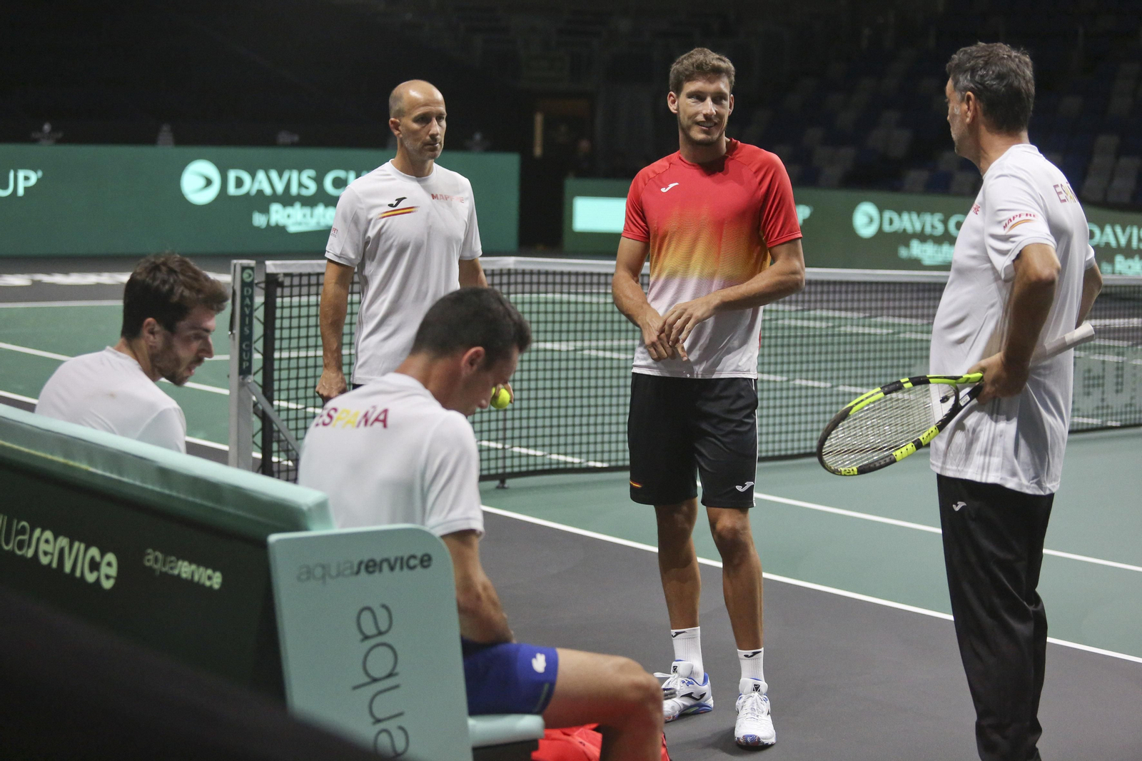 La metamorfosis del Carpena para la Copa Davis, con los jugadores sobre la pista ya