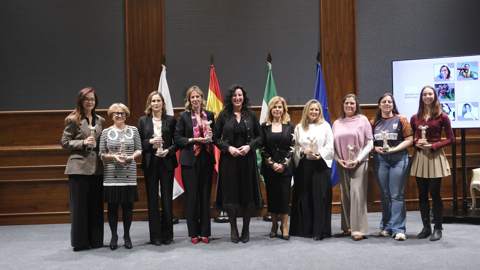 Entrega de los galardones por el Día Internacional de la Mujer, en imágenes
