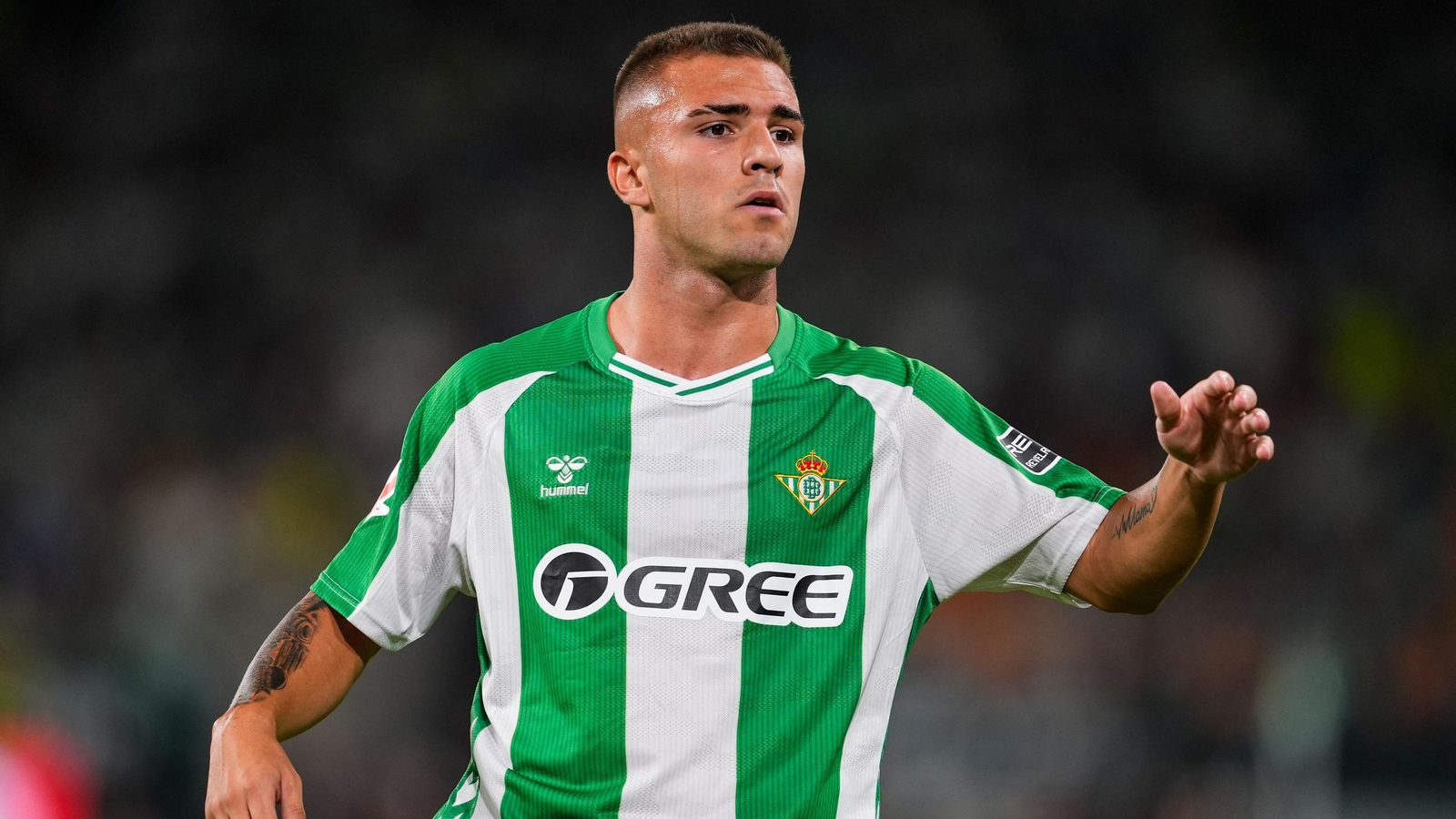 Pablo García durante el partido del Betis en La Cartuja ante el Alavés
