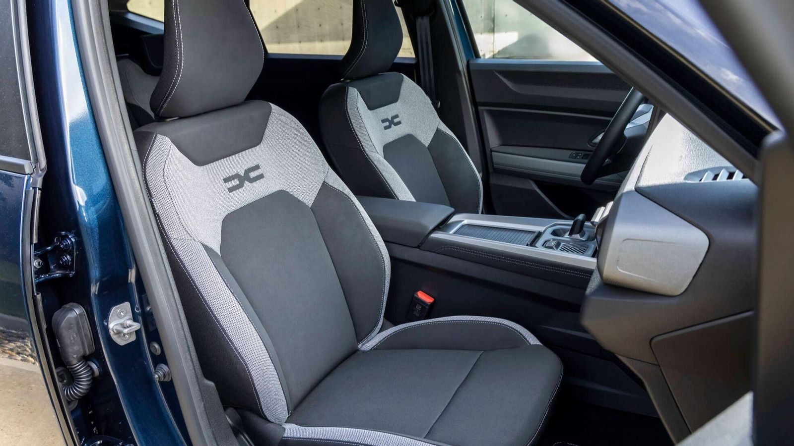 Son amplios, pero no tan cómodos como prometen en un primer momento si el trayecto exige una larga permanencia en ellos, situación en la que se nota el exceso de mullido.