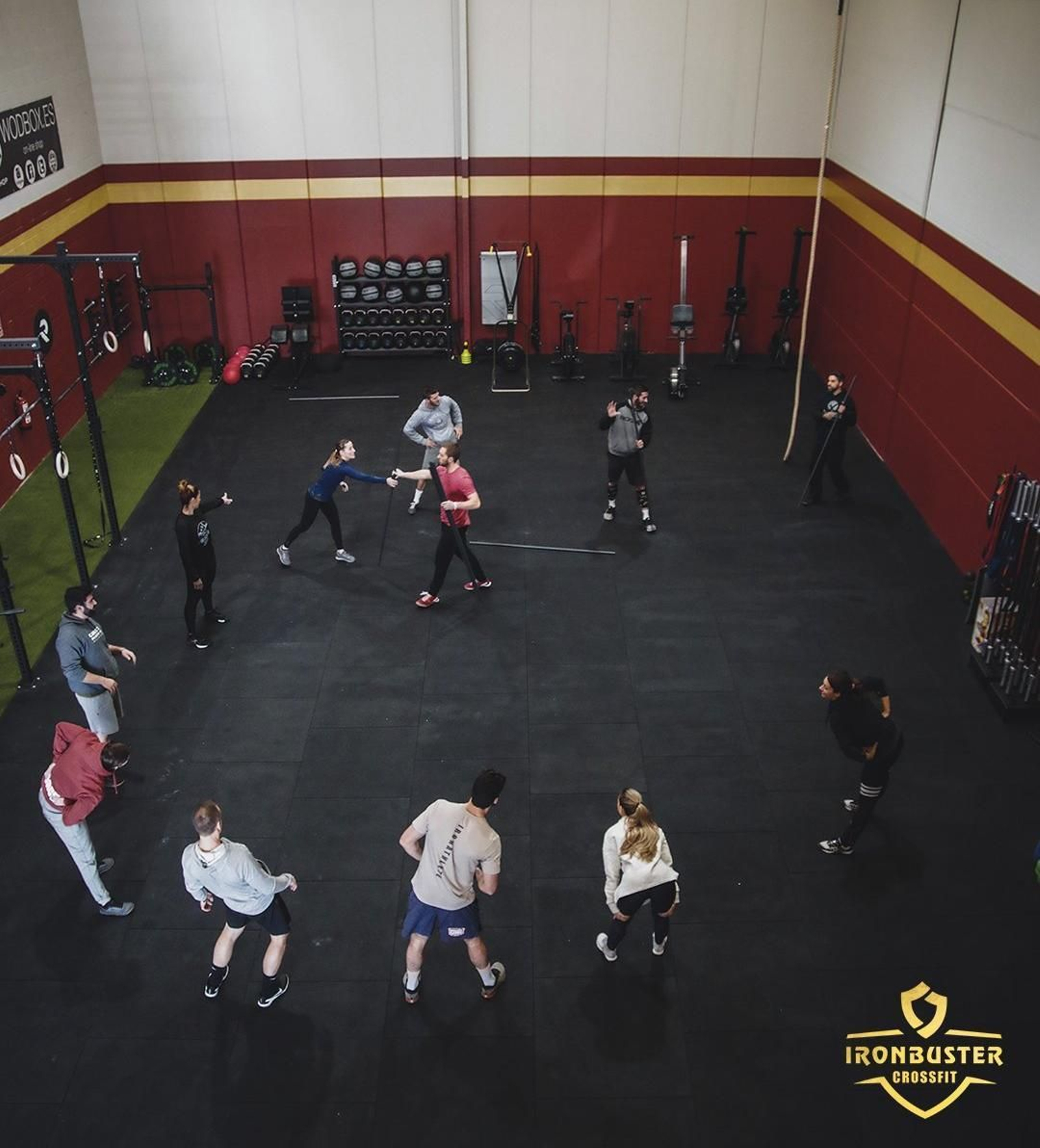 En Pizarra podemos acudir al box Ironbuster Crossfit.