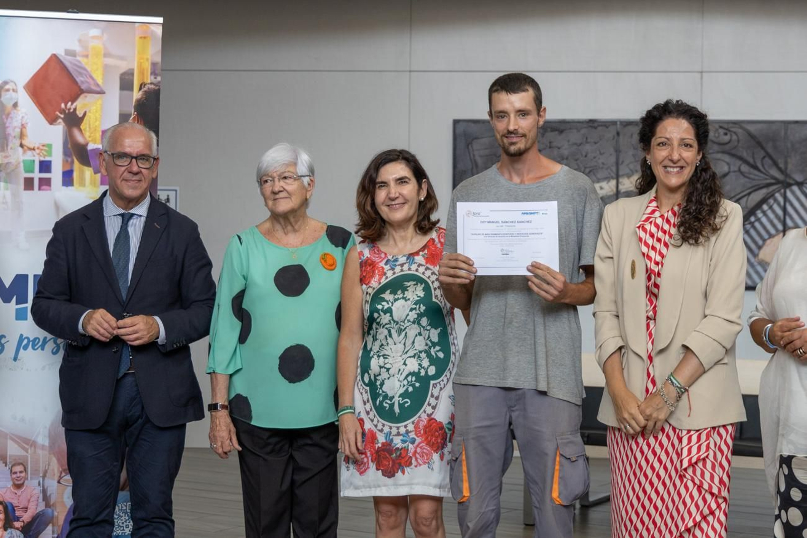 Visita de la consejera a las instalaciones de Aprompsi