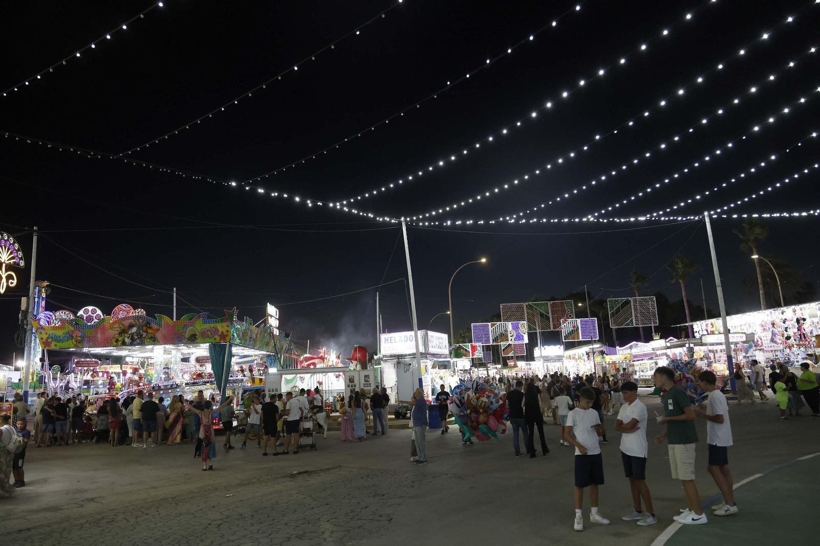 Búscate en las fotos del sábado de la Feria de La Línea