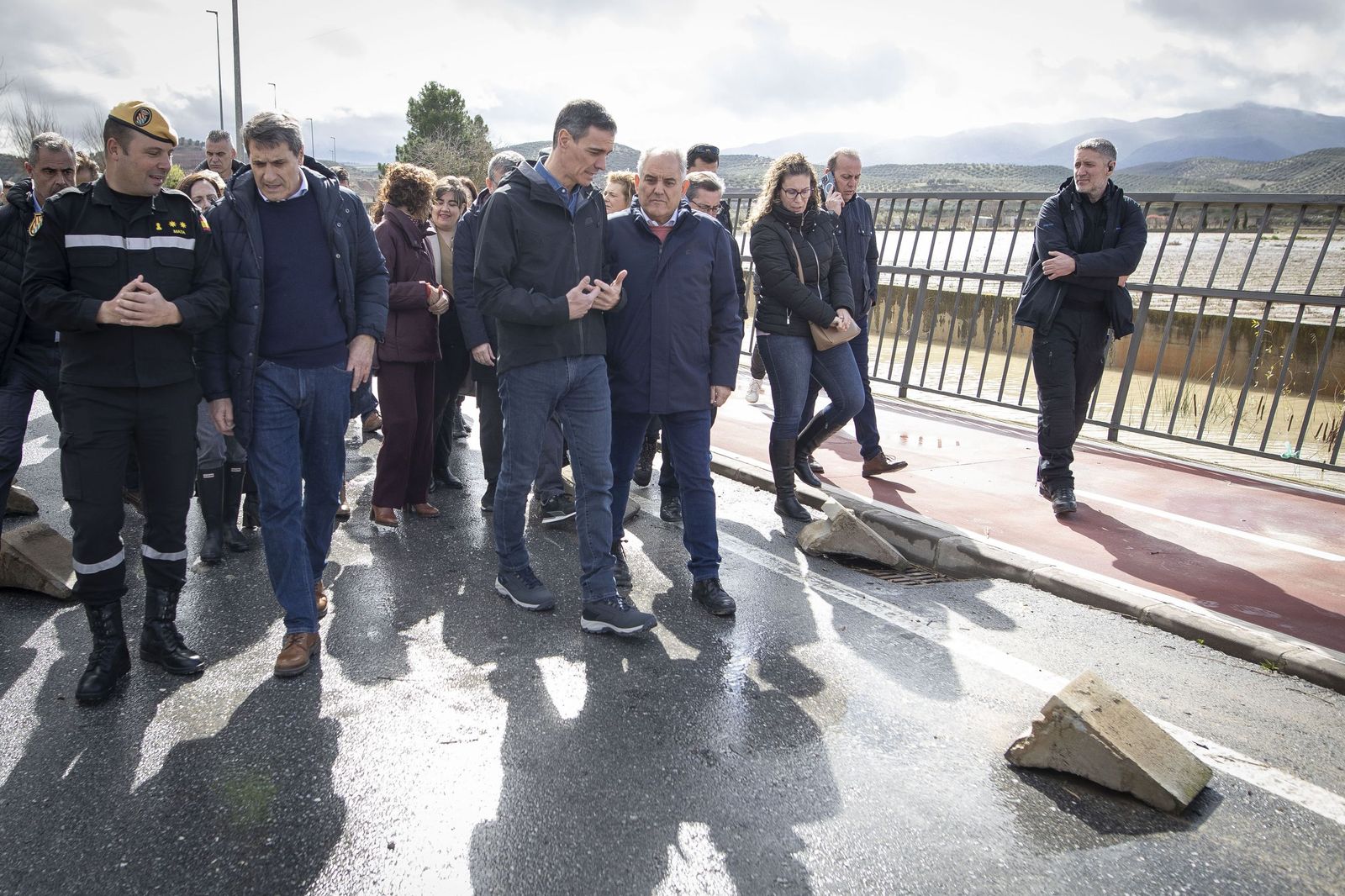 Fotos: Pedro Sánchez visita Huétor Tájar para comprobar los daños de la borrasca Leonardo