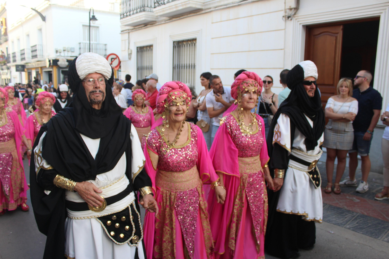 El desfile de Moros y Cristianos de Vera, en imágenes