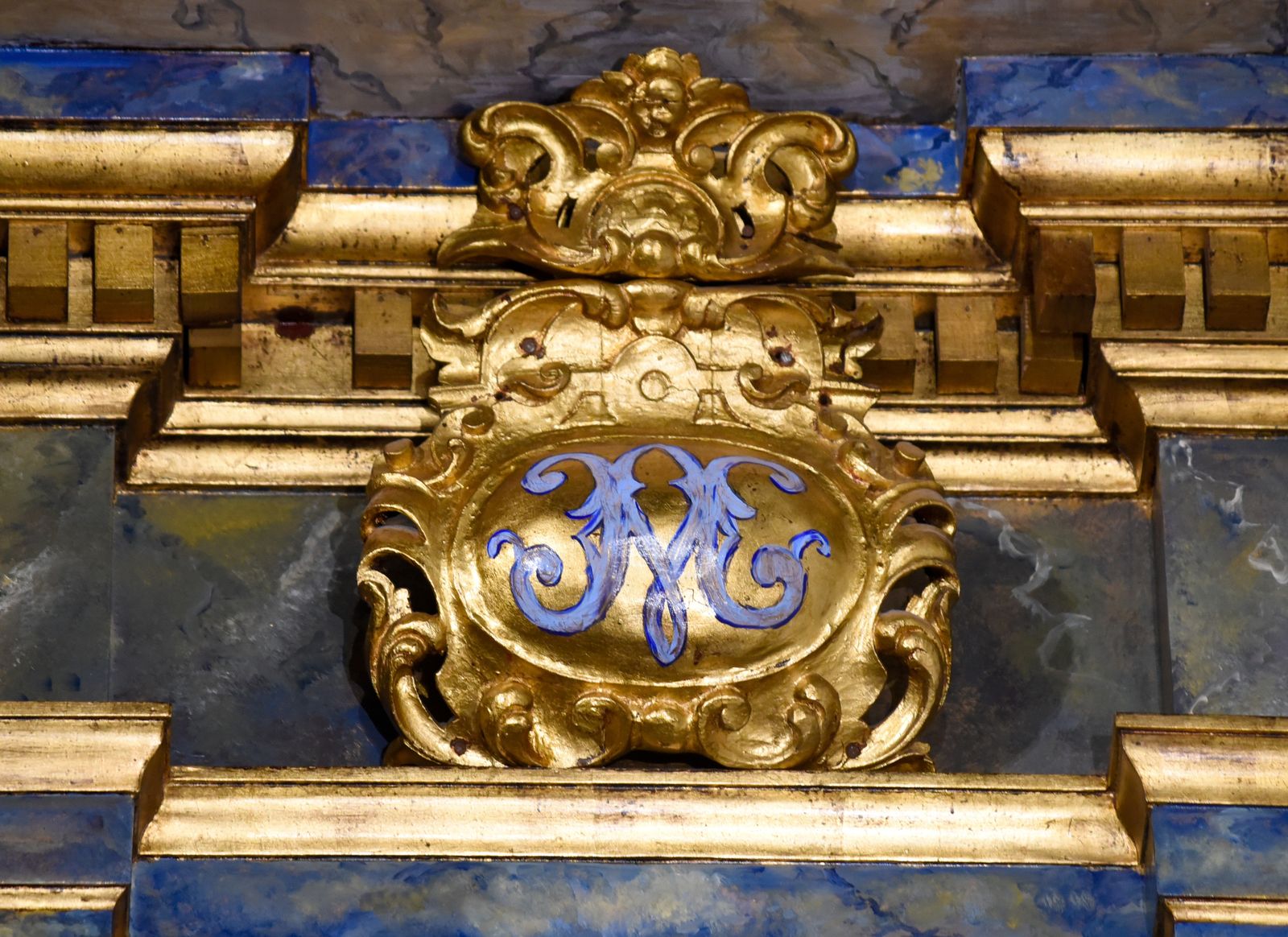 Las imágenes de la restauración del retablo y nueva iluminación de la capilla del Museo