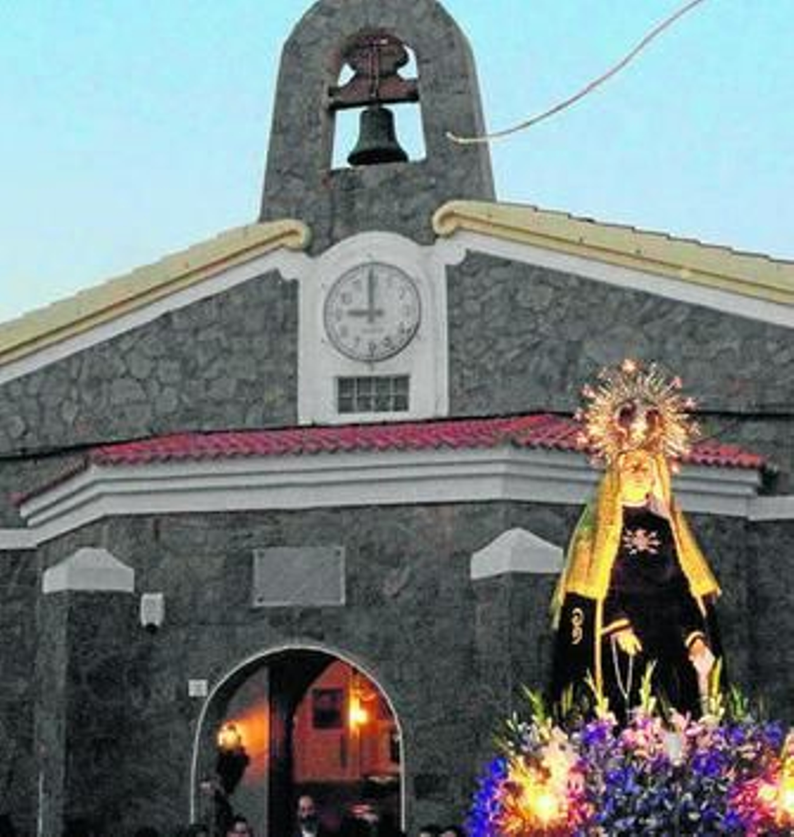 Salida de la procesión de Balerma en los desfiles del pasado año.