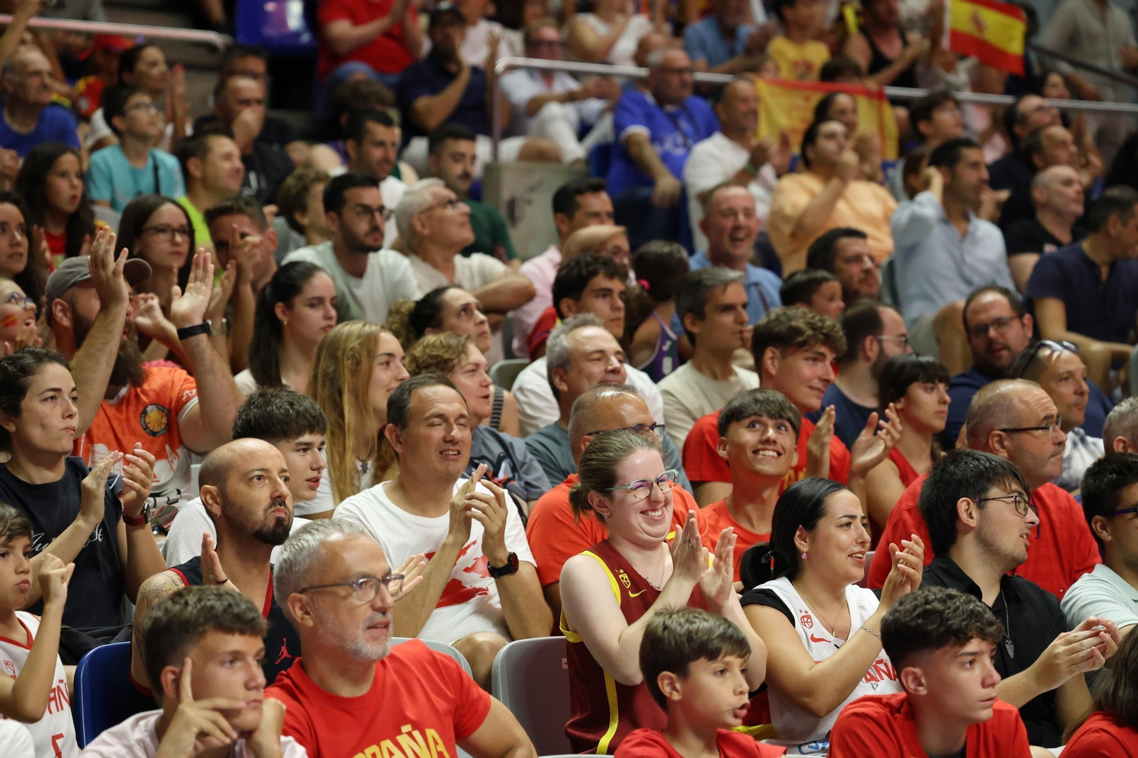 España-Portugal de baloncesto en Málaga, en fotos