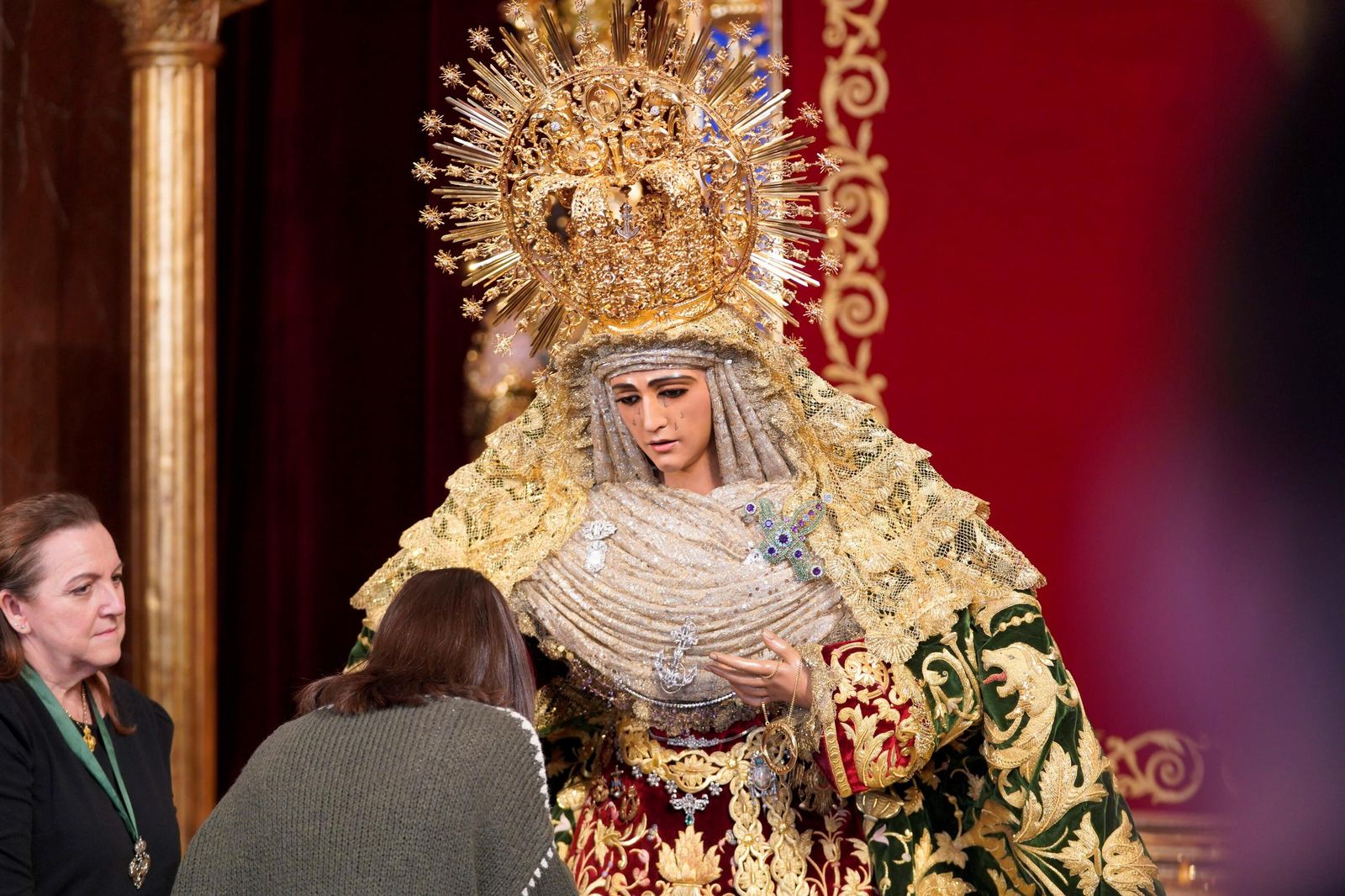 Besamanos de la Esperanza de Triana