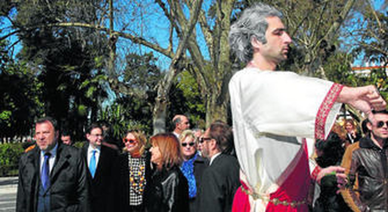 Griñán da otro golpe de mando y ordena acabar con el debate de la ida del alcalde