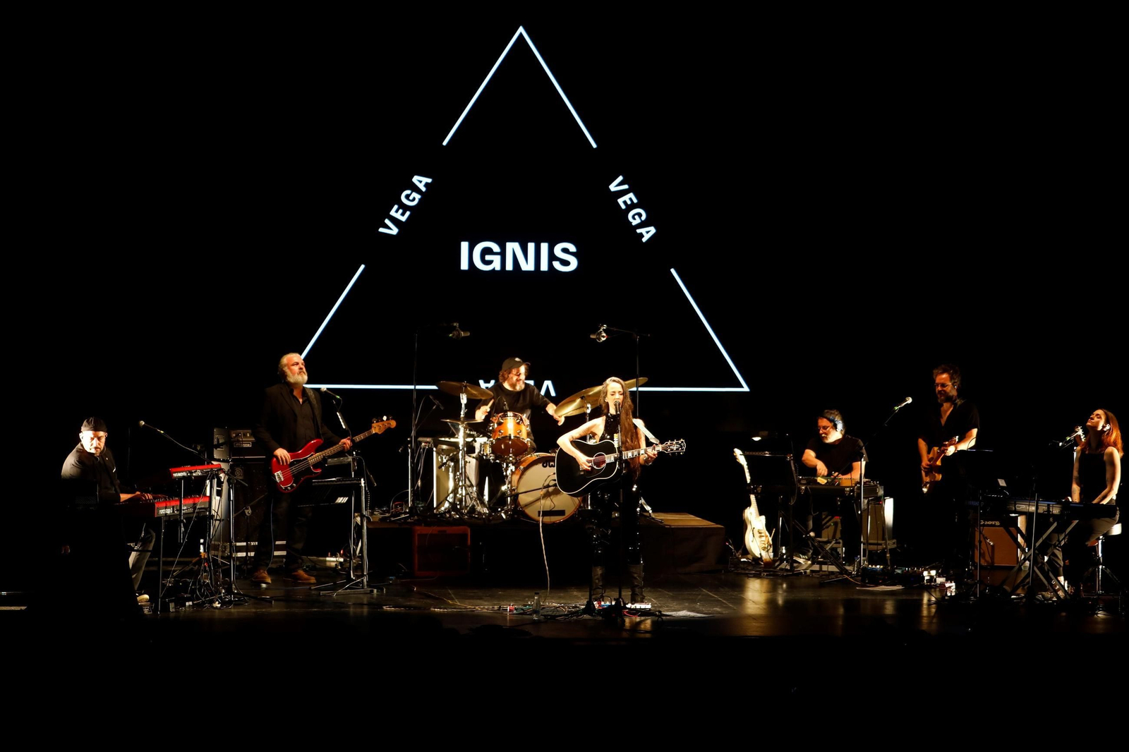 Las mejores imágenes del concierto de Vega en el Festival de la Guitarra de Córdoba