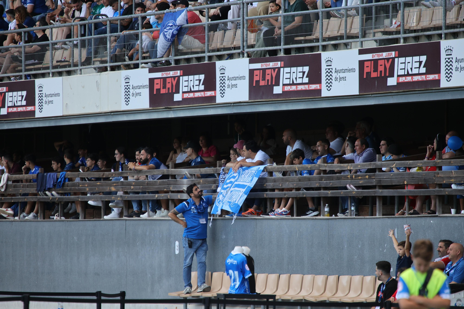 Búscate en el partido entre el Xerez DFC y Ceuta B en Chapín