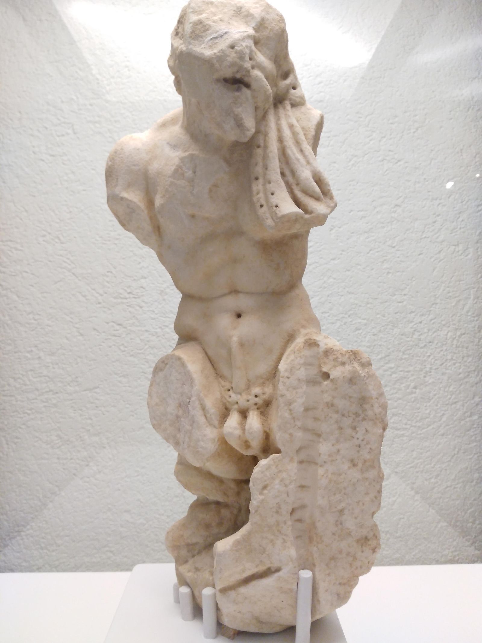 La escultura expuesta en el Museo de Cádiz.
