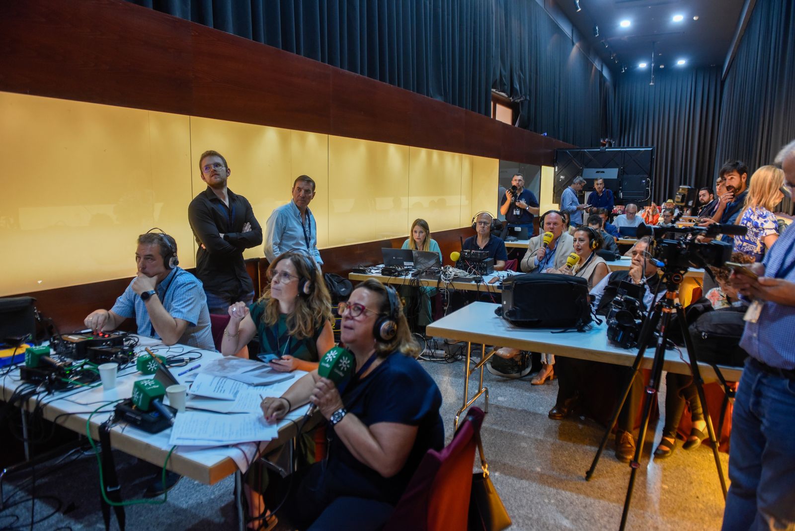 La investidura de José Luis Sanz como alcalde de Sevilla, en imágenes